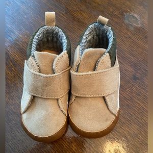Old Navy Baby Shoes - Size 12-18 months - NWOT